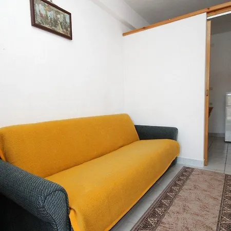 443d Sali
